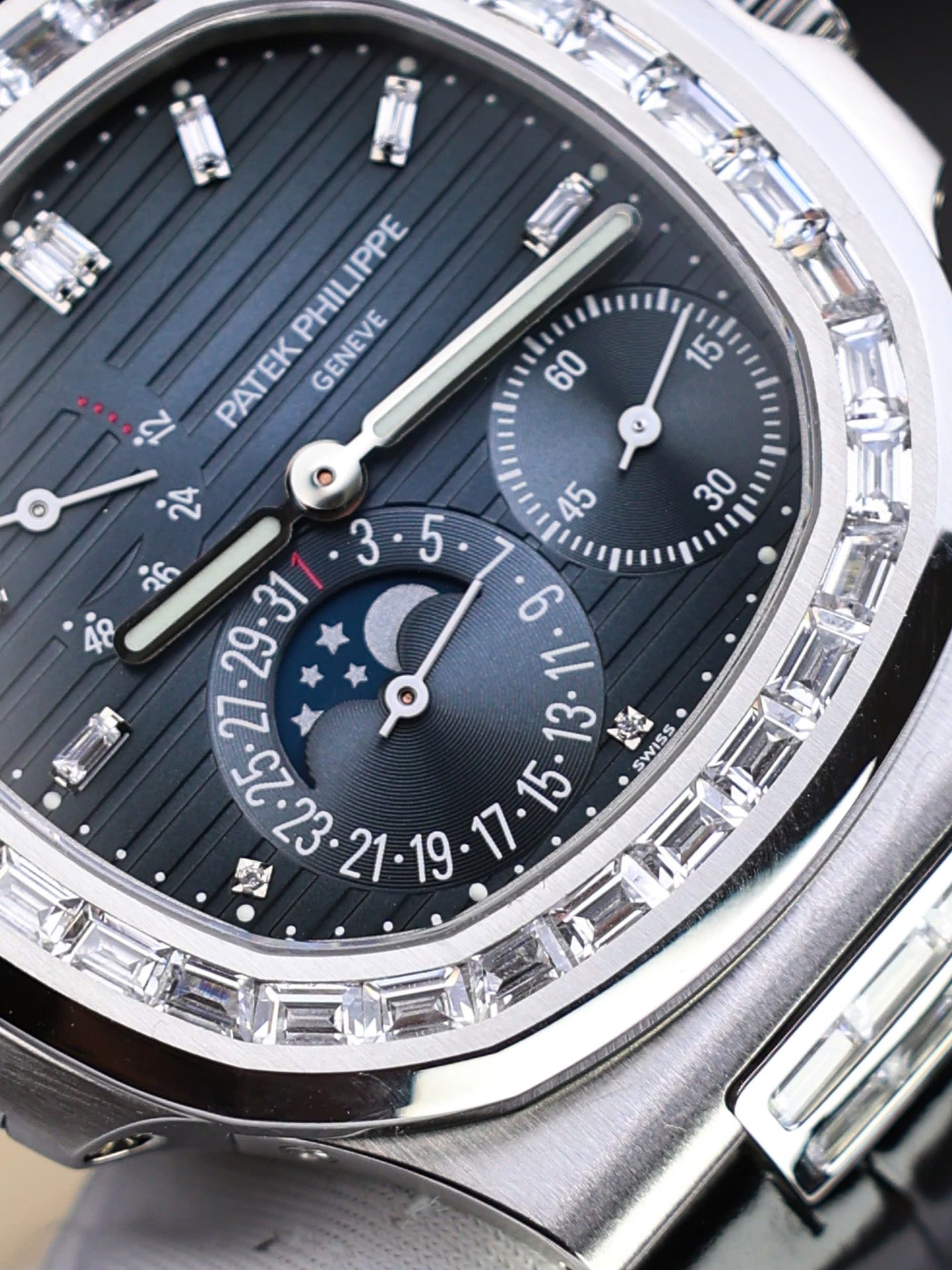 Patek Philippe Nautilus 5724 Blue Dial Replica Watch Full Function PPF Factory 40mm - Top club