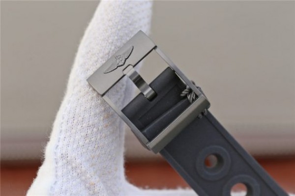 Replica Breitling Avenger BlackBird 44mm DLC GF Titanium Case Black Dial Rubber Strap A2824 - Top club