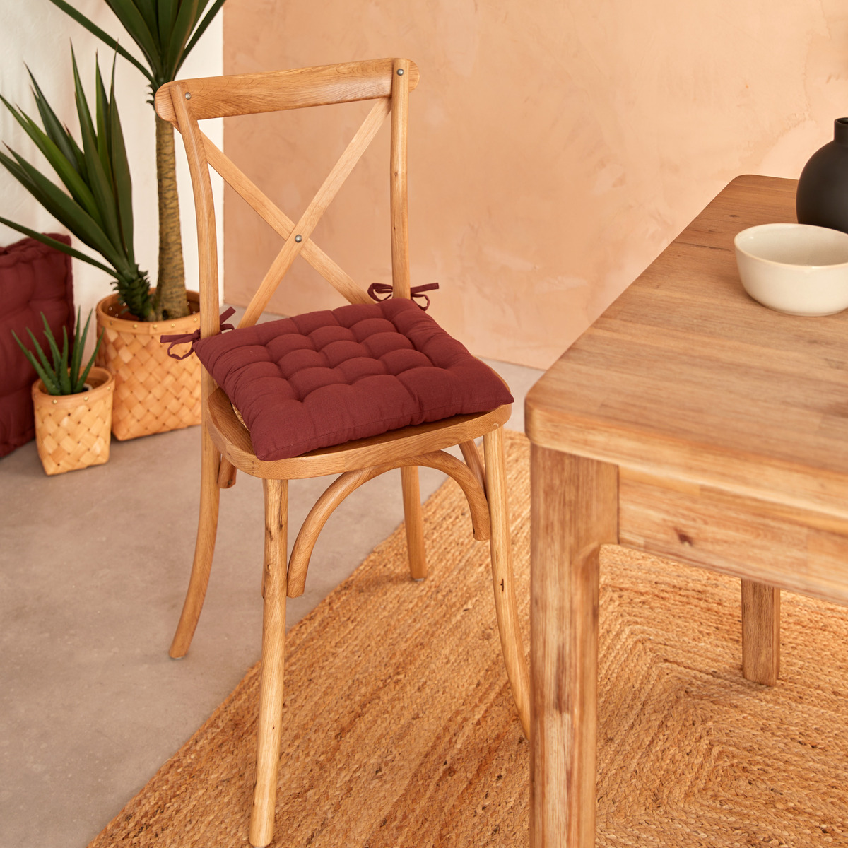 Chair pad "Anjali" Plum, 38x38 cm