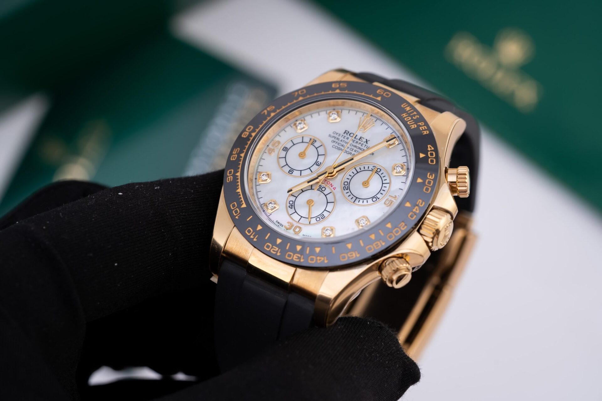 Rolex Cosmograph Daytona Custom Mother Of Pearl   Moissanite Diamonds Dial 40mm - Elite Watch Atelier