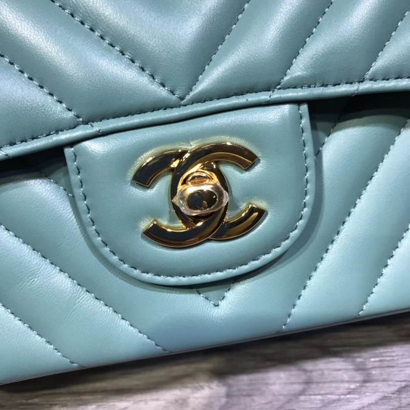 Replica Chanel Chevron Lambskin 20Cm Classic Flap Bag 11161:1High-quality replica