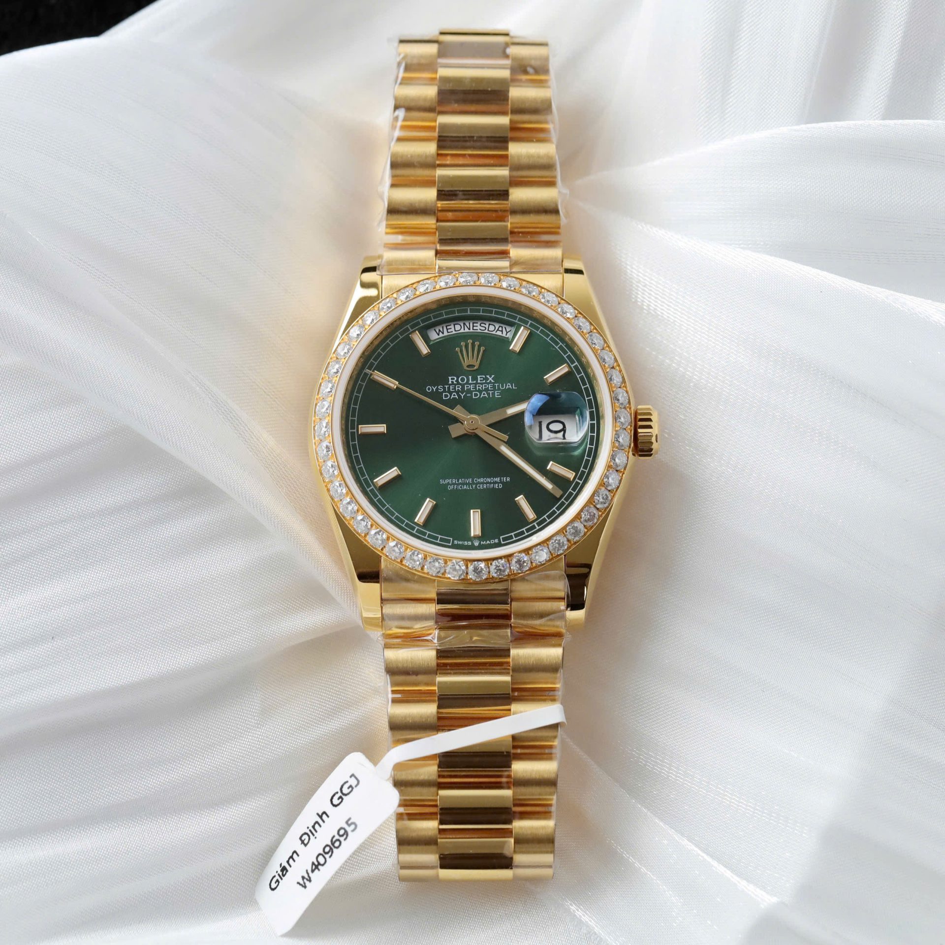 Rolex Day-Date Dial Green Replica Watch Gold Wrapped + Diamonds Moissanite Hong Kong 36mm - Elite Watch Atelier