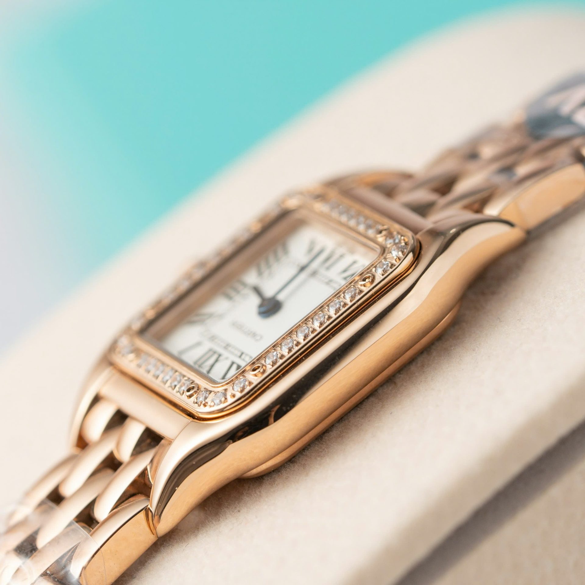 Cartier Panthere Replica Watch Rose Gold With Diamond Bezel 22mm - Top club