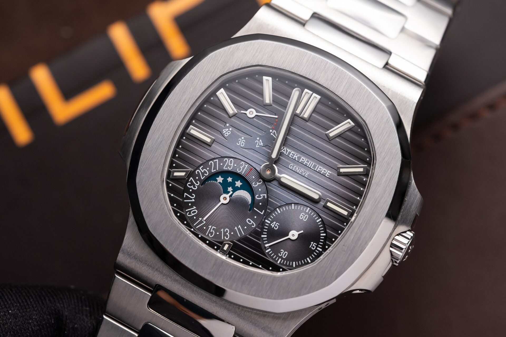 Patek Philippe Nautilus 5712 Replica 1:1 Watch Gray Dial PPF V2 40mm - Top club