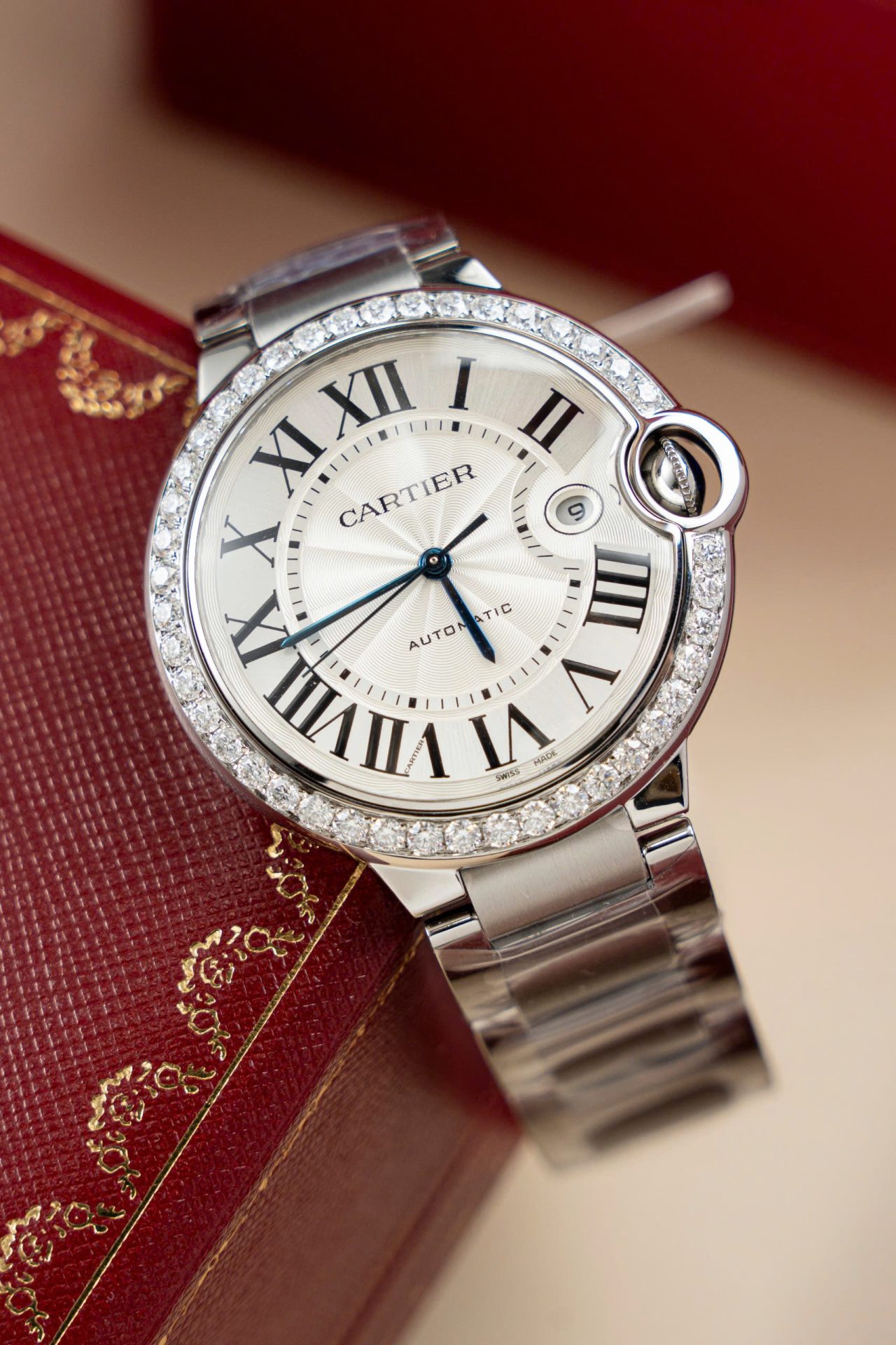 Cartier Ballon Bleu WE9009Z3 White Dial Replica Watch Bezel Diamond Moissanite AF Factory 42mm - Top club