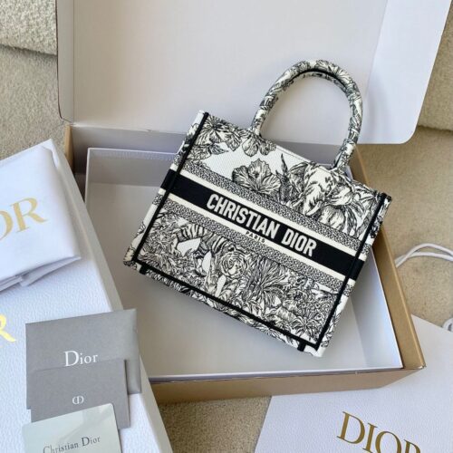 Christian Dior Oblique Jacquard CD Lounge Shoulder Bag In Dubai