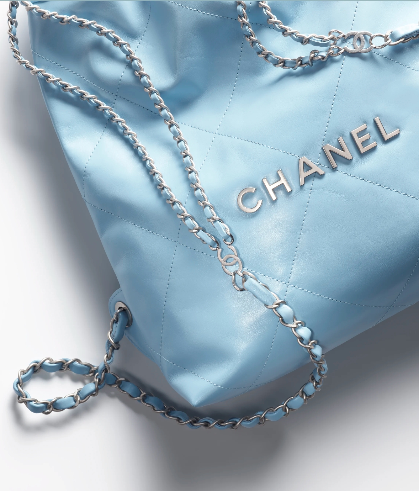 CHANEL 22 BACKPACK Calfskin & Silver Metal Light Blue1:1High-quality replica