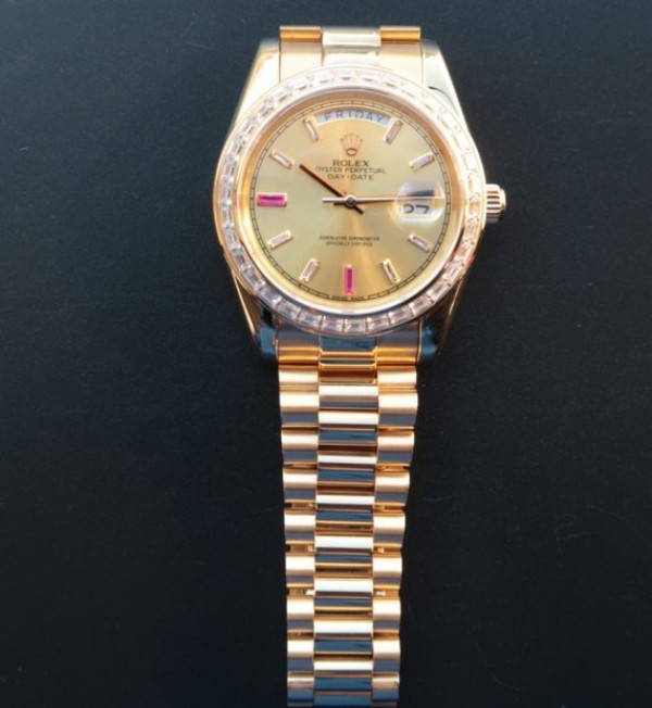 Replica Rolex Day-Date II RG Gold Dial Diamonds Bezel White/Red Crystal Markers RG Bracelet A3255 - Top club