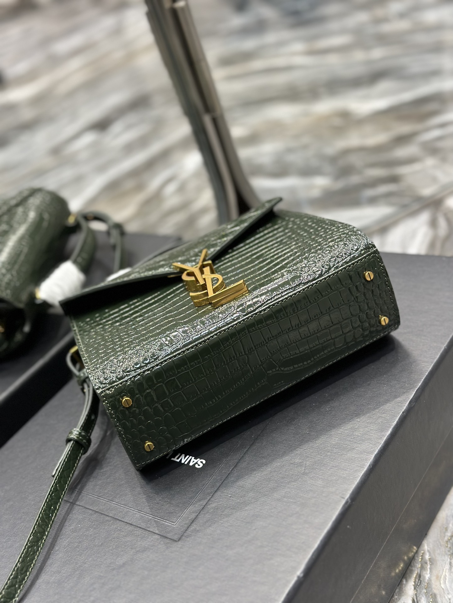 Saint Laurent Cassandra1:1High-quality replica