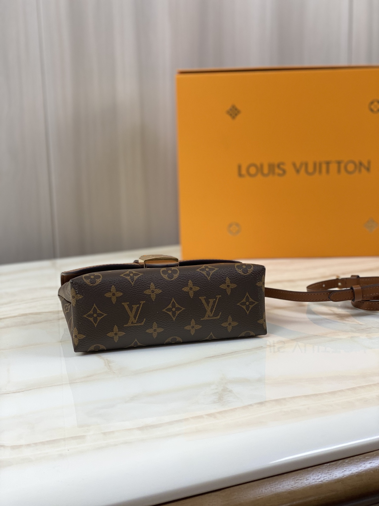 Louis Vuitton Locky BB M446541:1High-quality replica