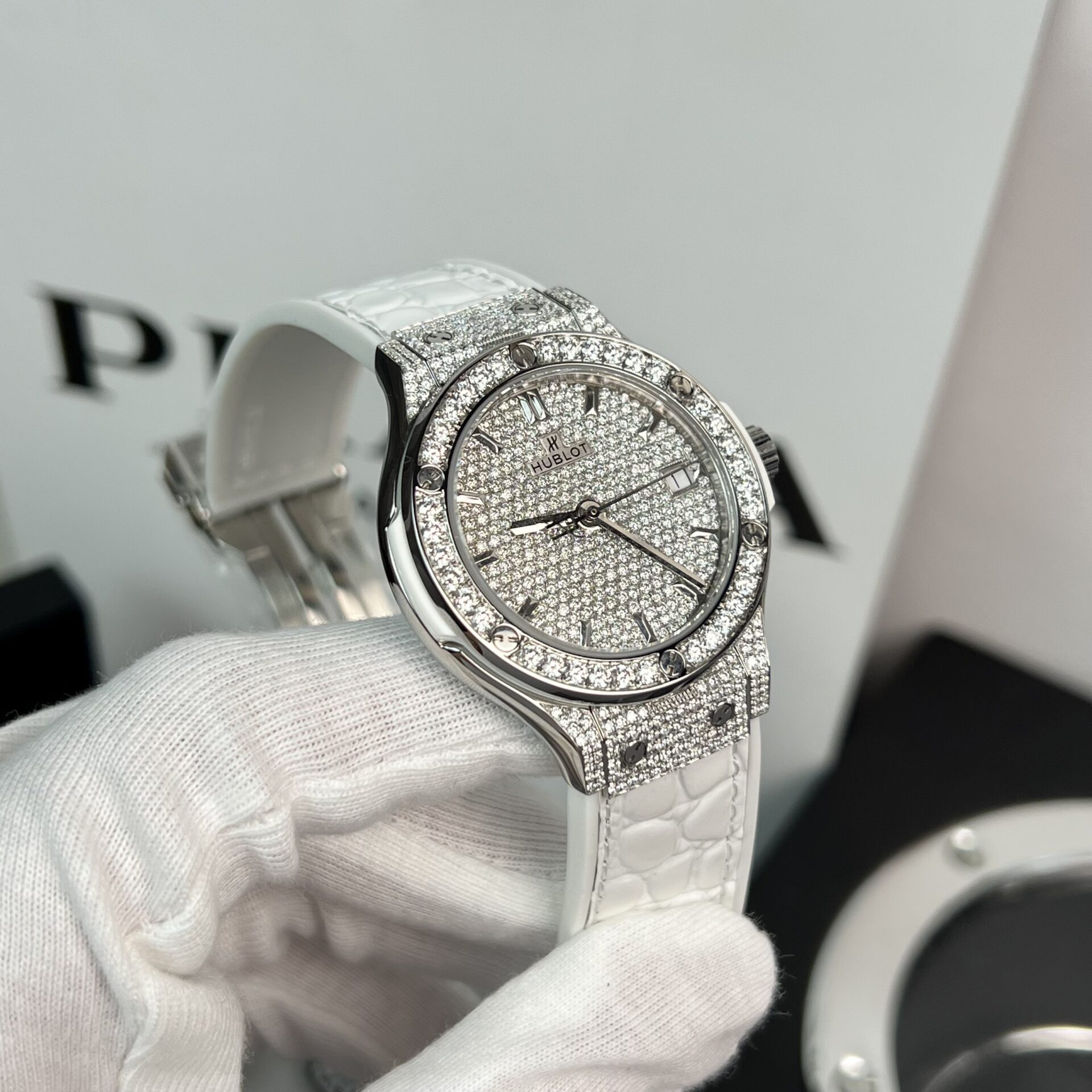 Hublot Replica 1:1 Watch Full Moissanite Diamond White HBF 38mm - Top club