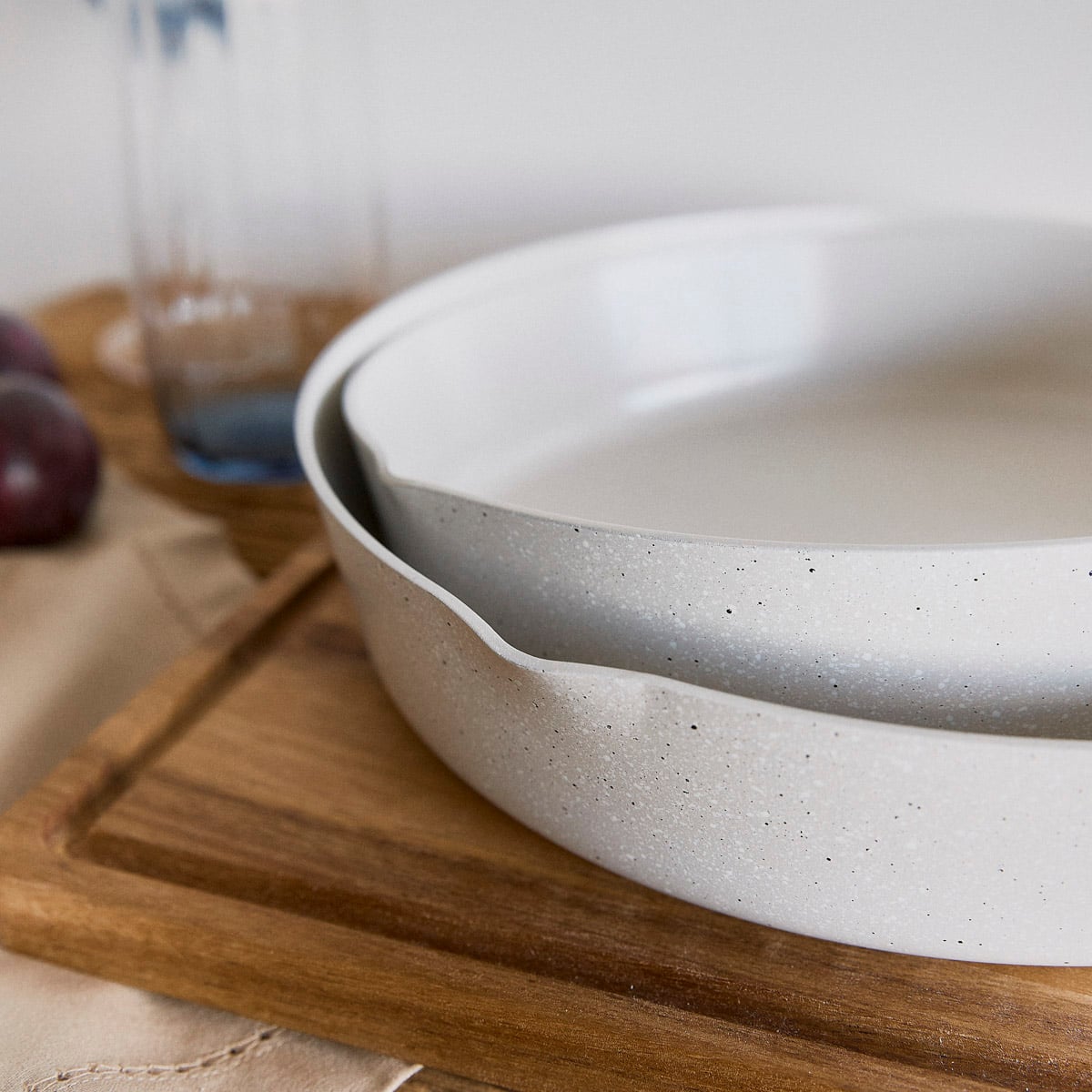 Patelnia LOREBURN z powłoką ceramiczną śmietankowa 28 cm