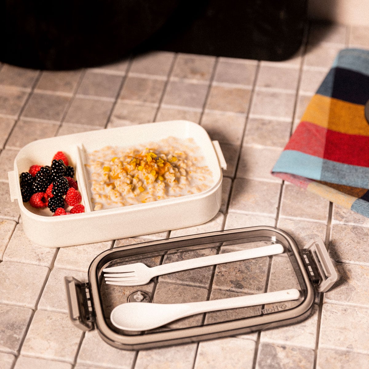 Lunchbox LOENE biały 750 ml