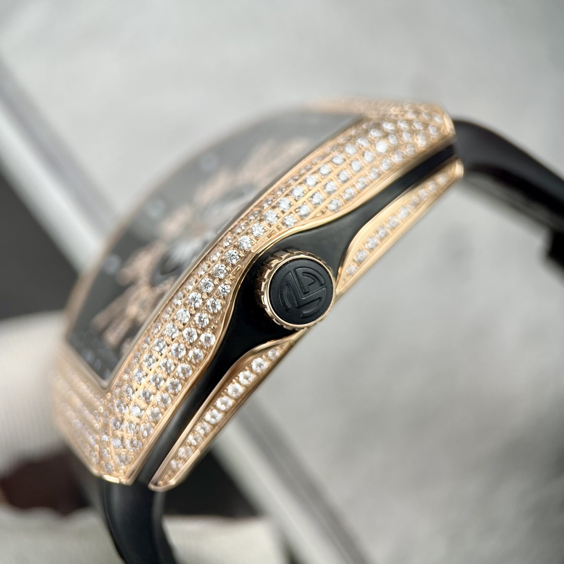 Franck Muller Replica 1:1 Watch V45 Black Dial Diamond Gold Case 45mm - Top club