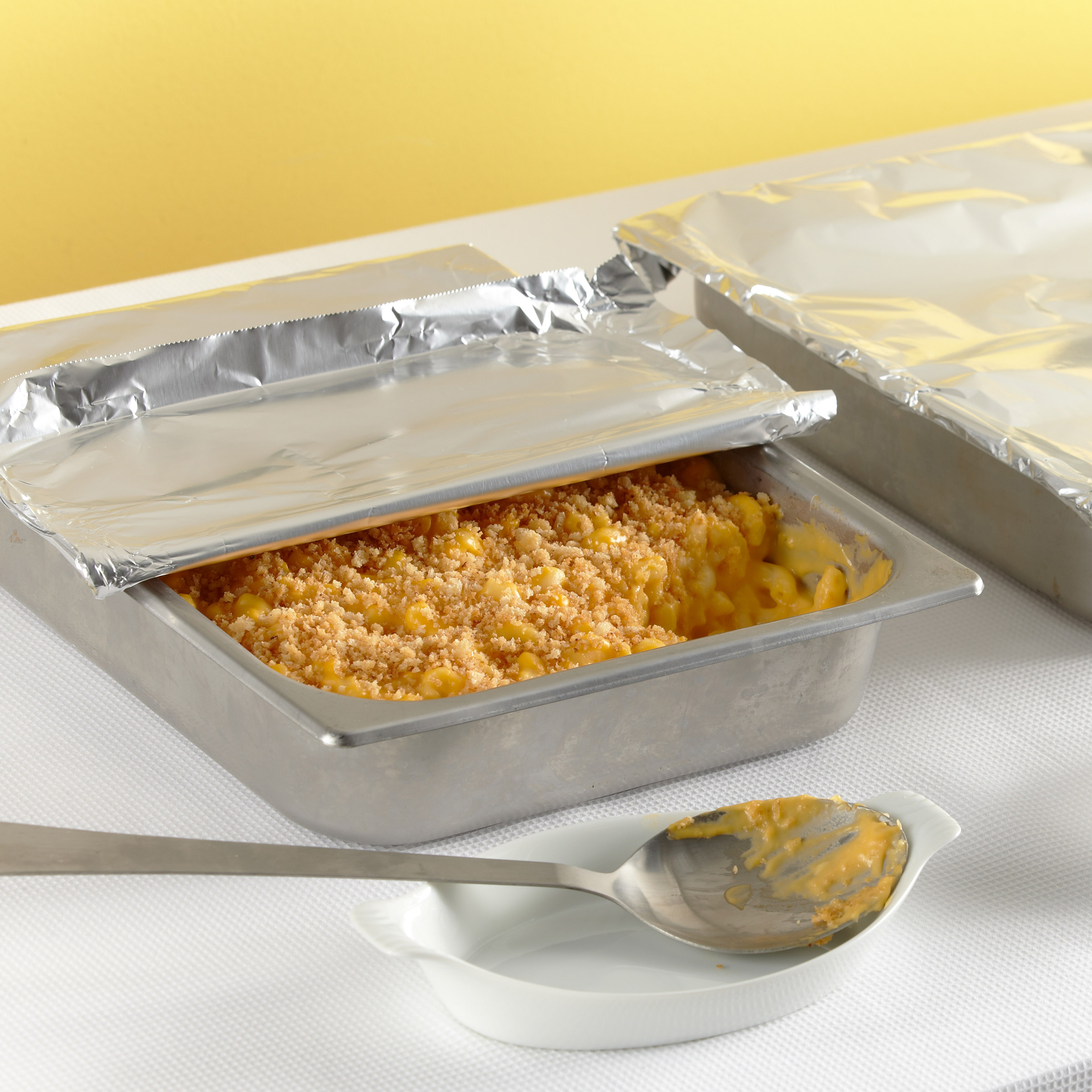 Kirkland Signature Reynolds Foodservice Foil, 12 in x 1,000 ft - Image 5