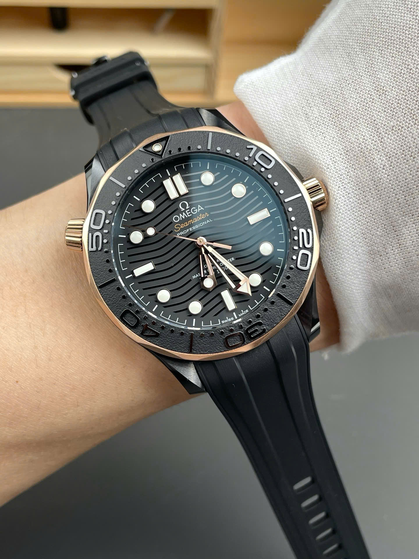 Omega Seamaster Chronometer Black Ceramic Imitation Luxury Watches Best Quality VS Factory 42mm - Top club