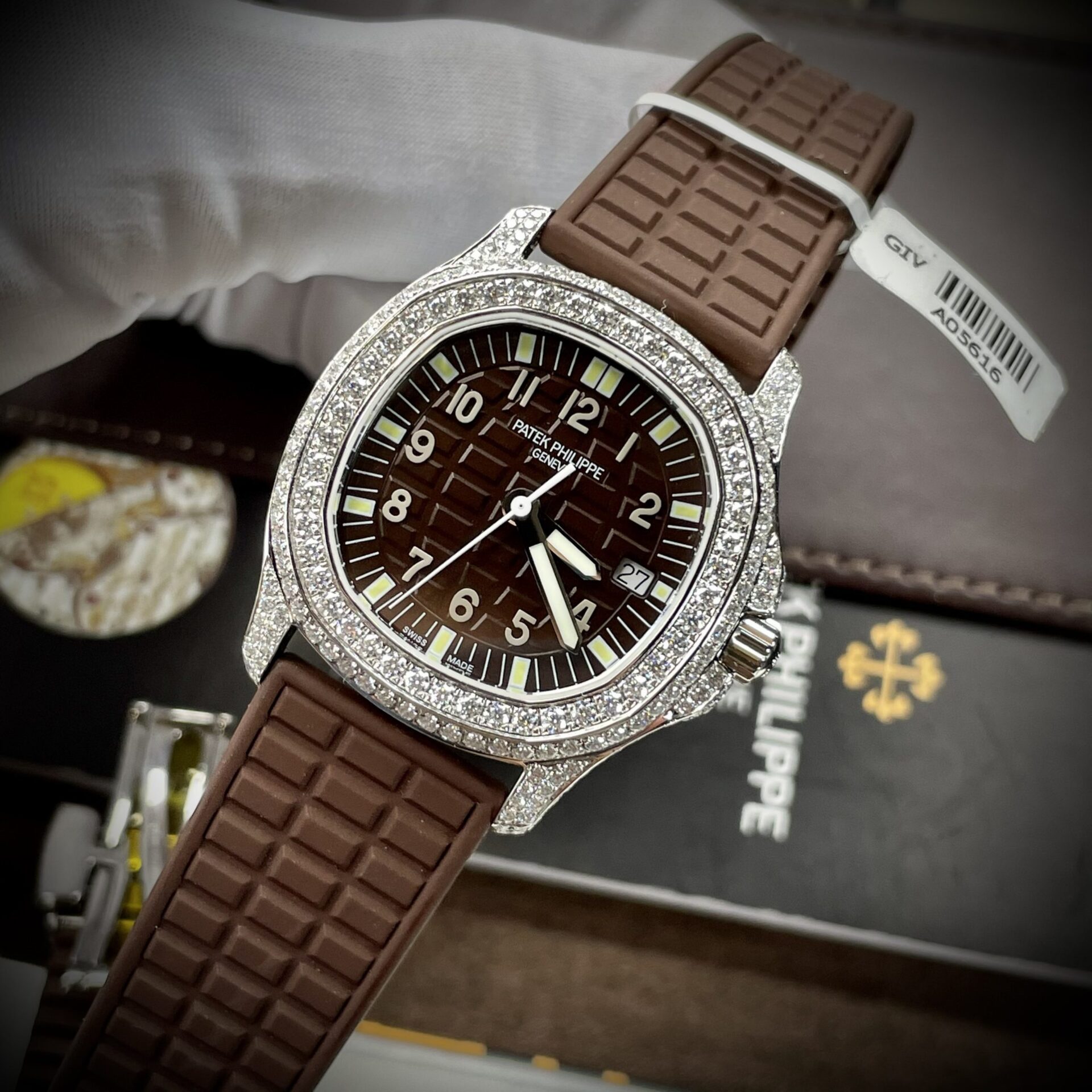 Patek Philippe Replica Watch Aquanaut 5067 Dial Brown Custom Diamonds Moissanite 35.6mm - Elite Watch Atelier