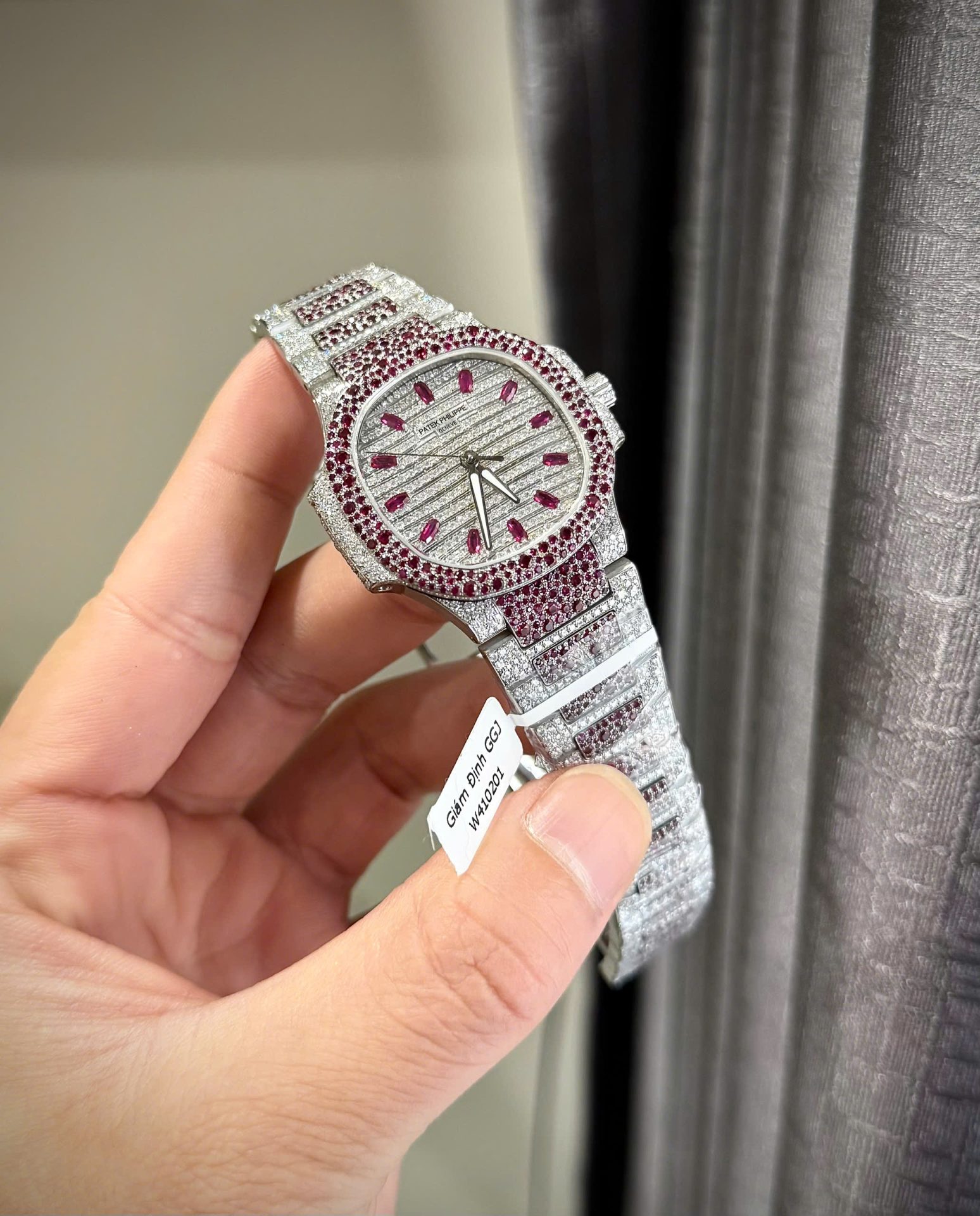 Patek Philippe Nautilus 7118 Replica 11 Watch Ruby Red + Moissanite Diamonds 35.2mm - Top club