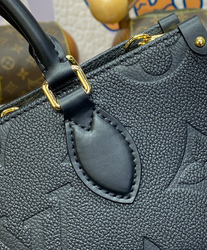 Louis Vuitton OnTheGo East West M236401:1High-quality replica