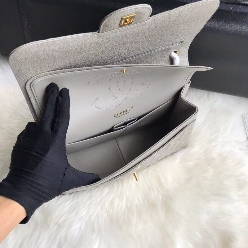 Replica Chanel Caviar Calfskin 30Cm Classic Flap Bag A011131:1High-quality replica
