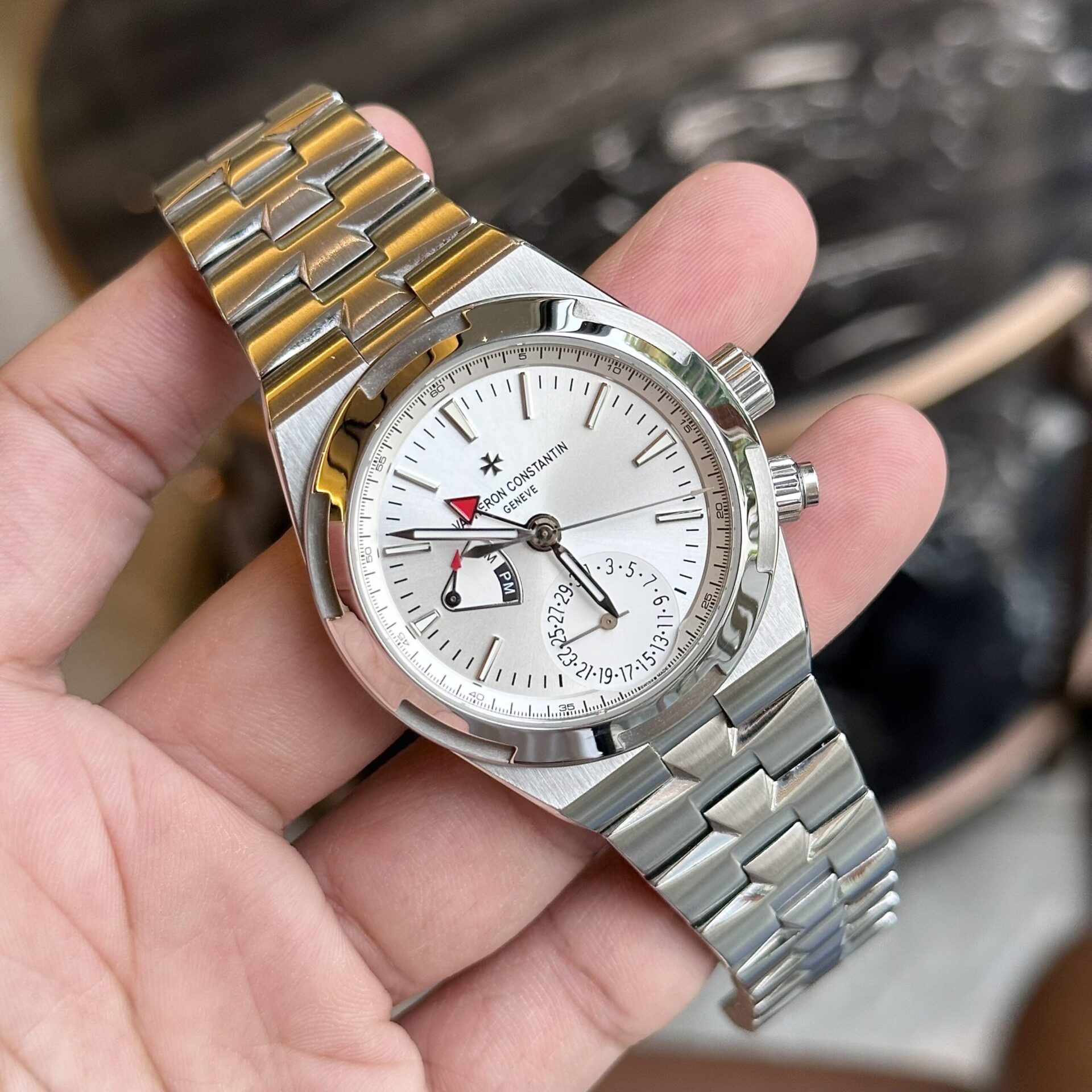 Vacheron Constantin Replica 1:1 Watch Overseas Dual Time 7900V White Dial 41mm - Top club