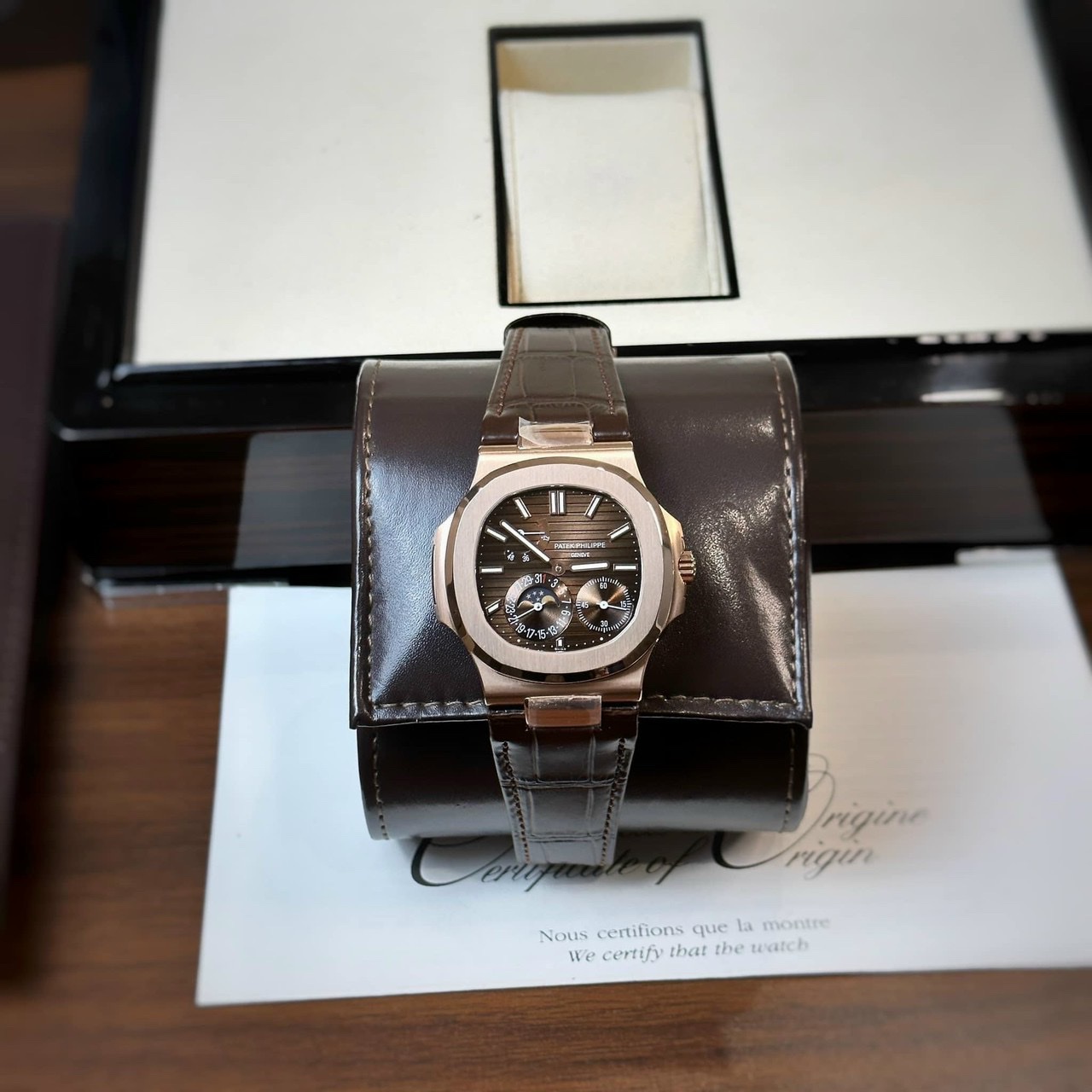 Patek Philippe Replica 1:1 Watch Nautilus 5712 Chocolate Dial Leather Strap GR Factory 40mm - Elite Watch Atelier