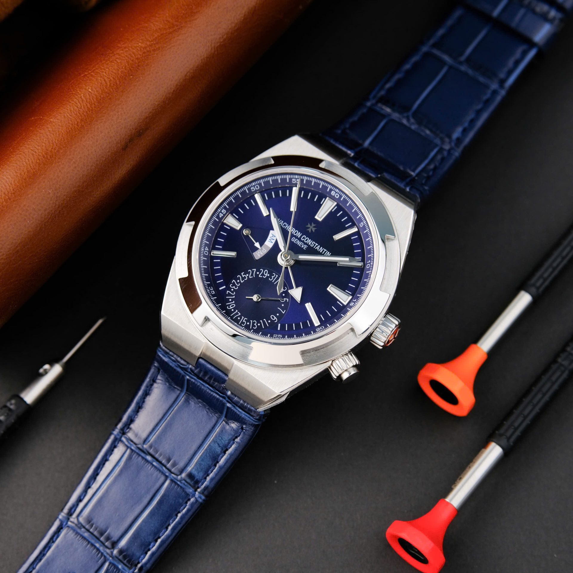Vacheron Constantin Overseas Dual Time 7900V Replica Watch Blue Dial PZ Factory 41mm - Top club