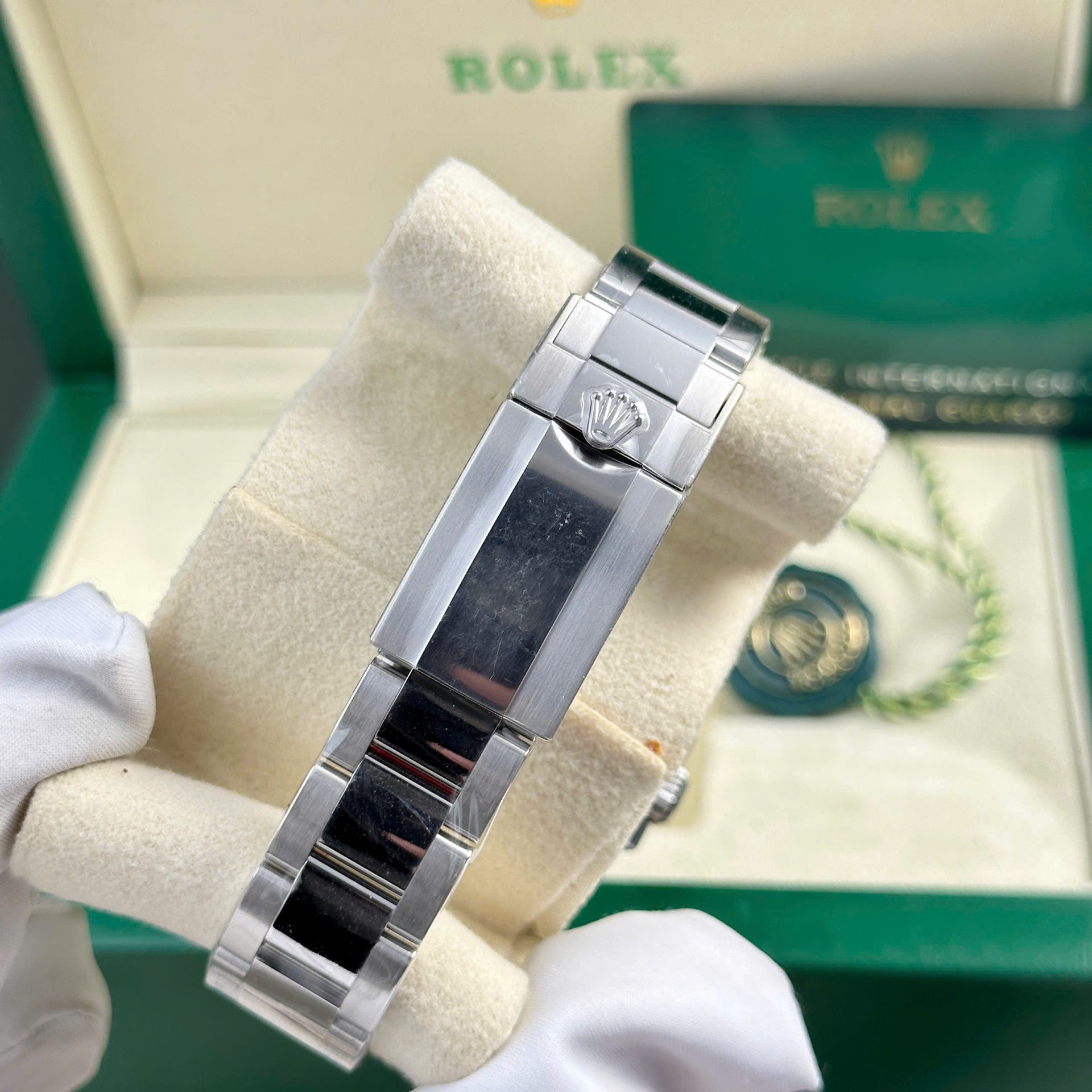 Rolex Pepsi GMT-Master II 126710blro Replica 11 Watch Oyster Strap Clean Factory V3 40mm - Elite Watch Atelier