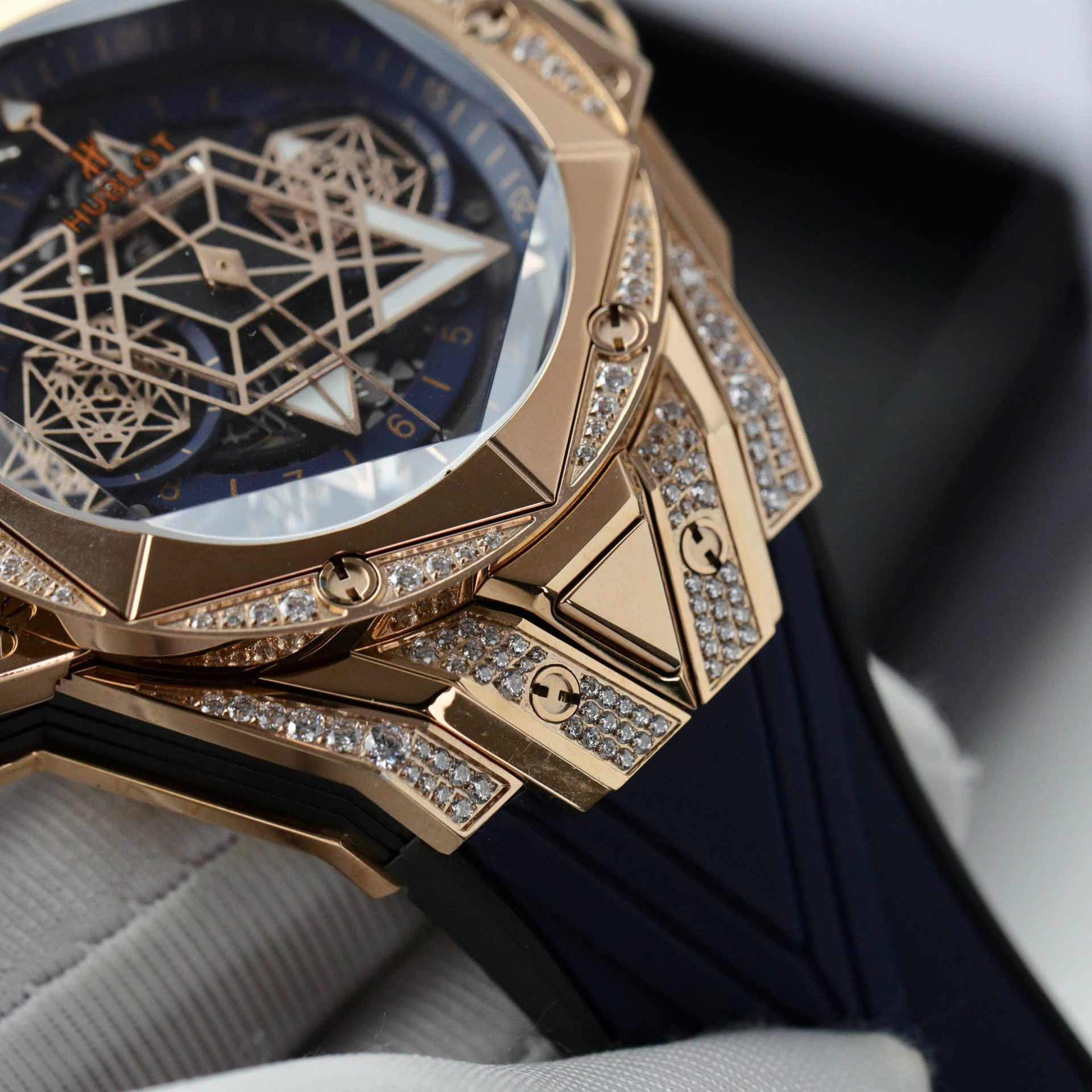 Hublot Big Bang Sang Bleu II King Gold Fake Watch Blue HB Factory 44mm - Top club