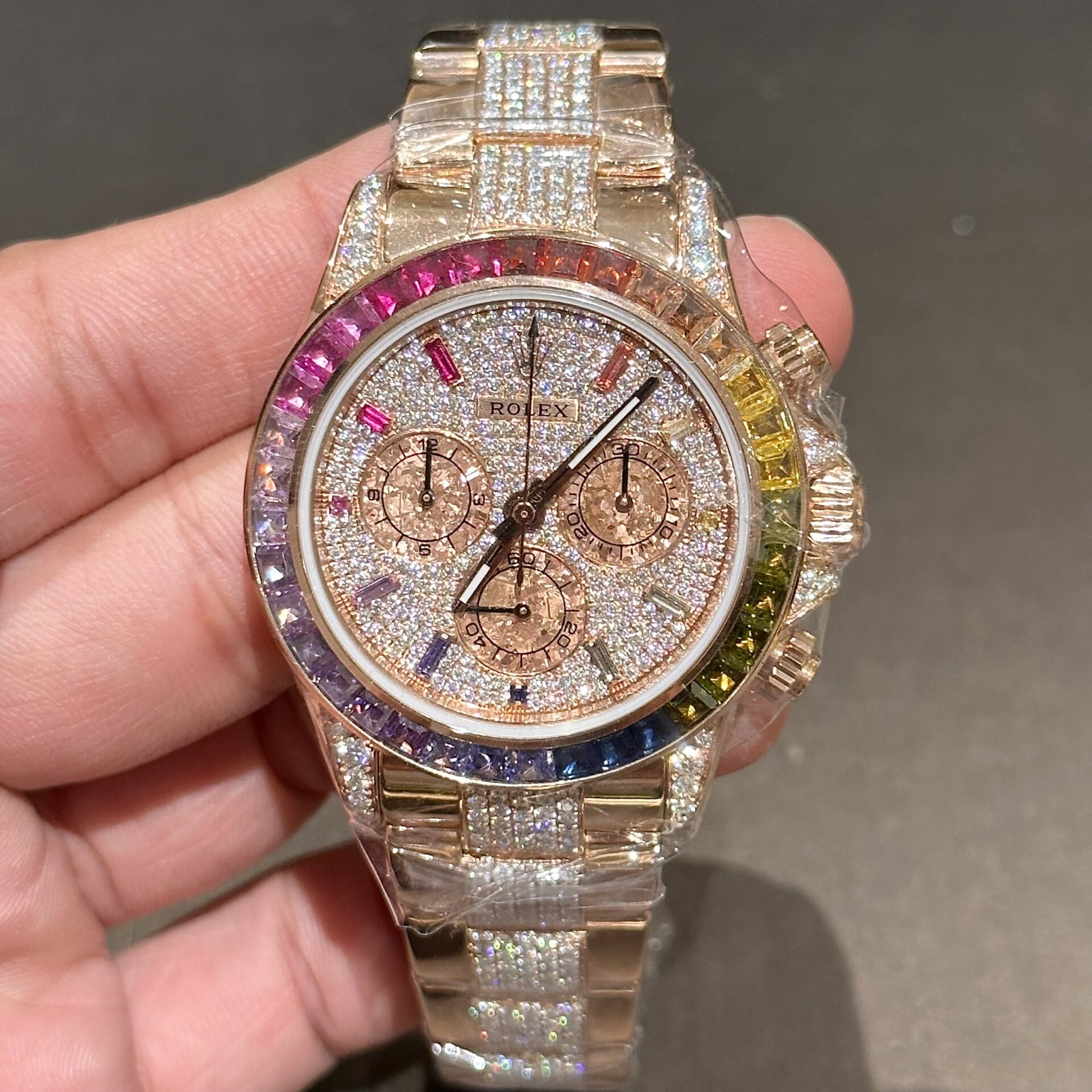 Rolex Daytona Rainbow Replica Watch Gold Wrapped With Moissanite Diamonds 40mm - Top club