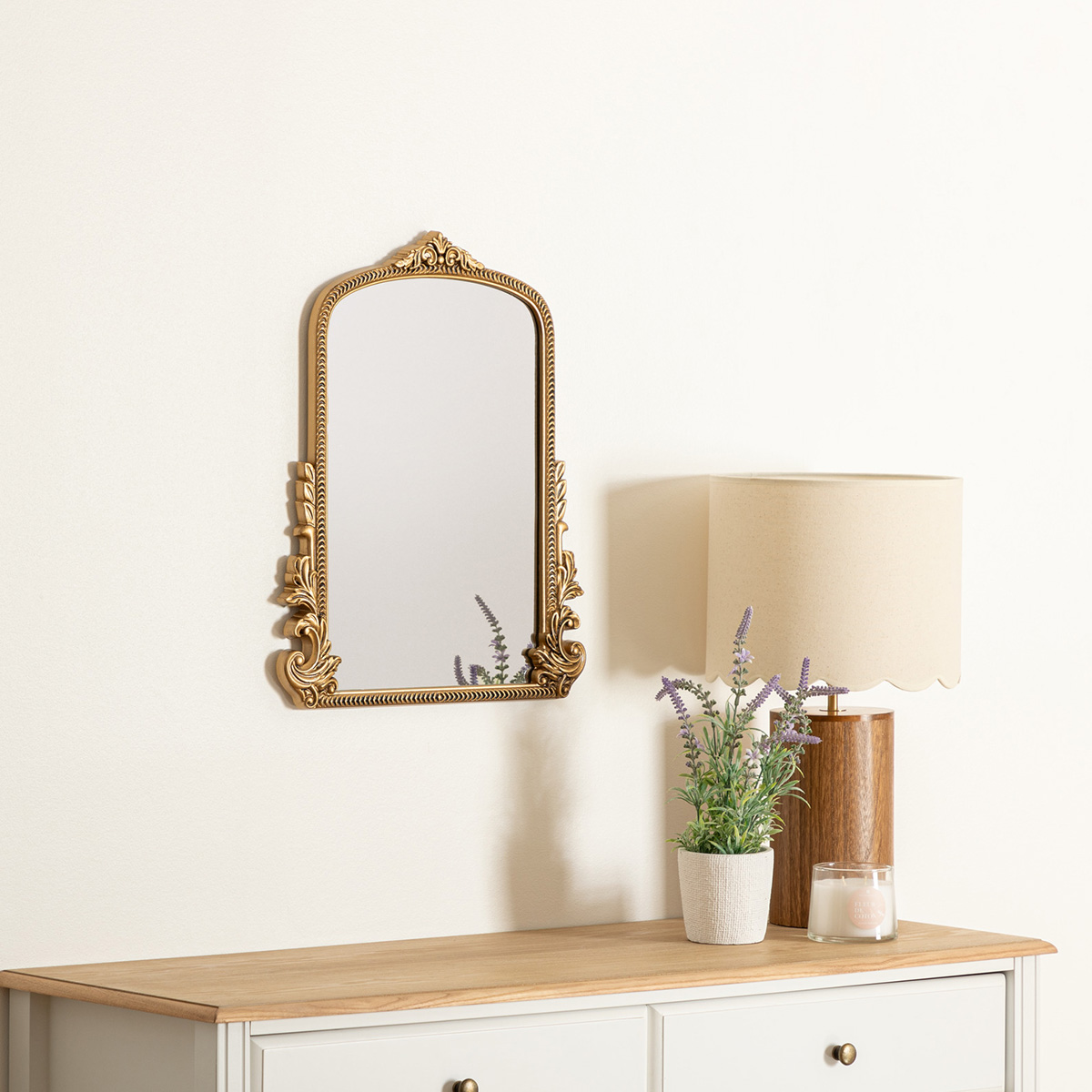 "Victoria" moulded mirror Golden, 51x41 cm