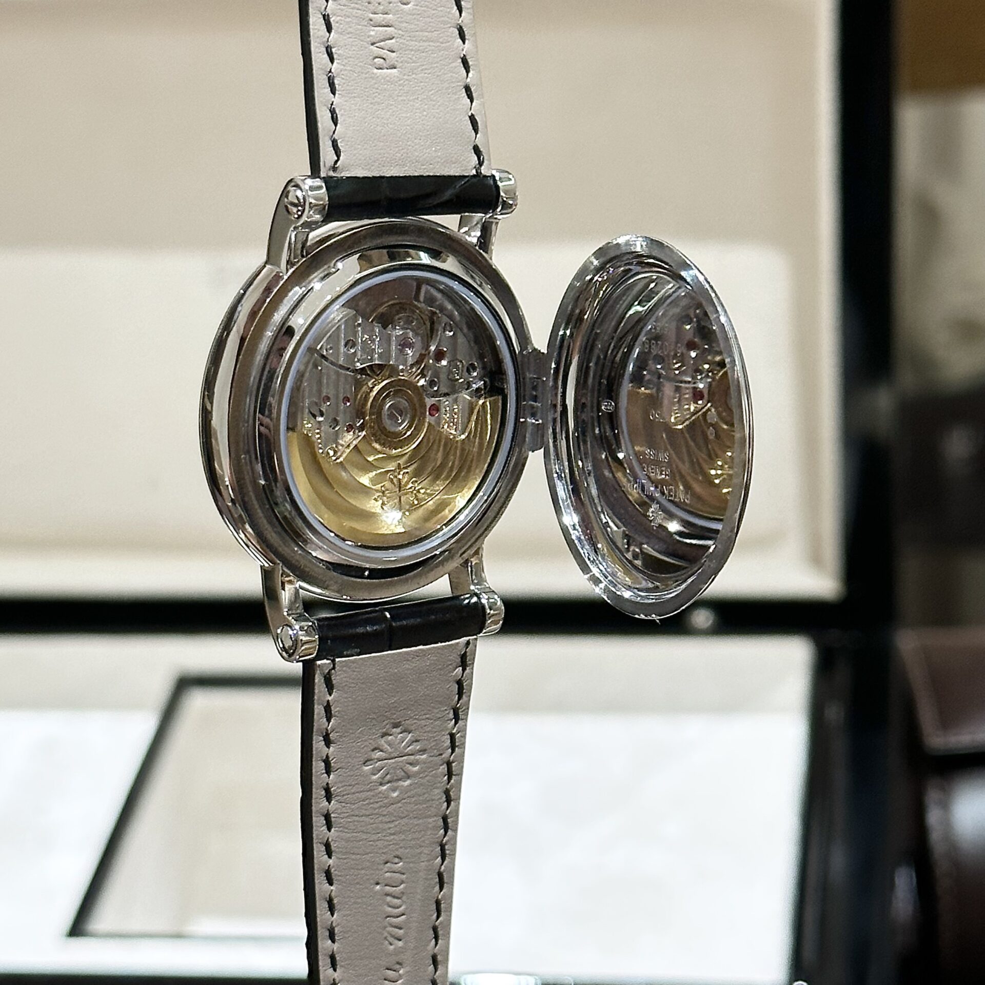 Patek Philippe Calatrava 5153 Replica Watch Black ZF Factory 38mm - Top club