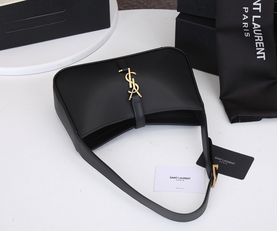 Replica Ysl Le 5 A 7 Hobo Bag In Smooth Leather 20241:1High-quality replica