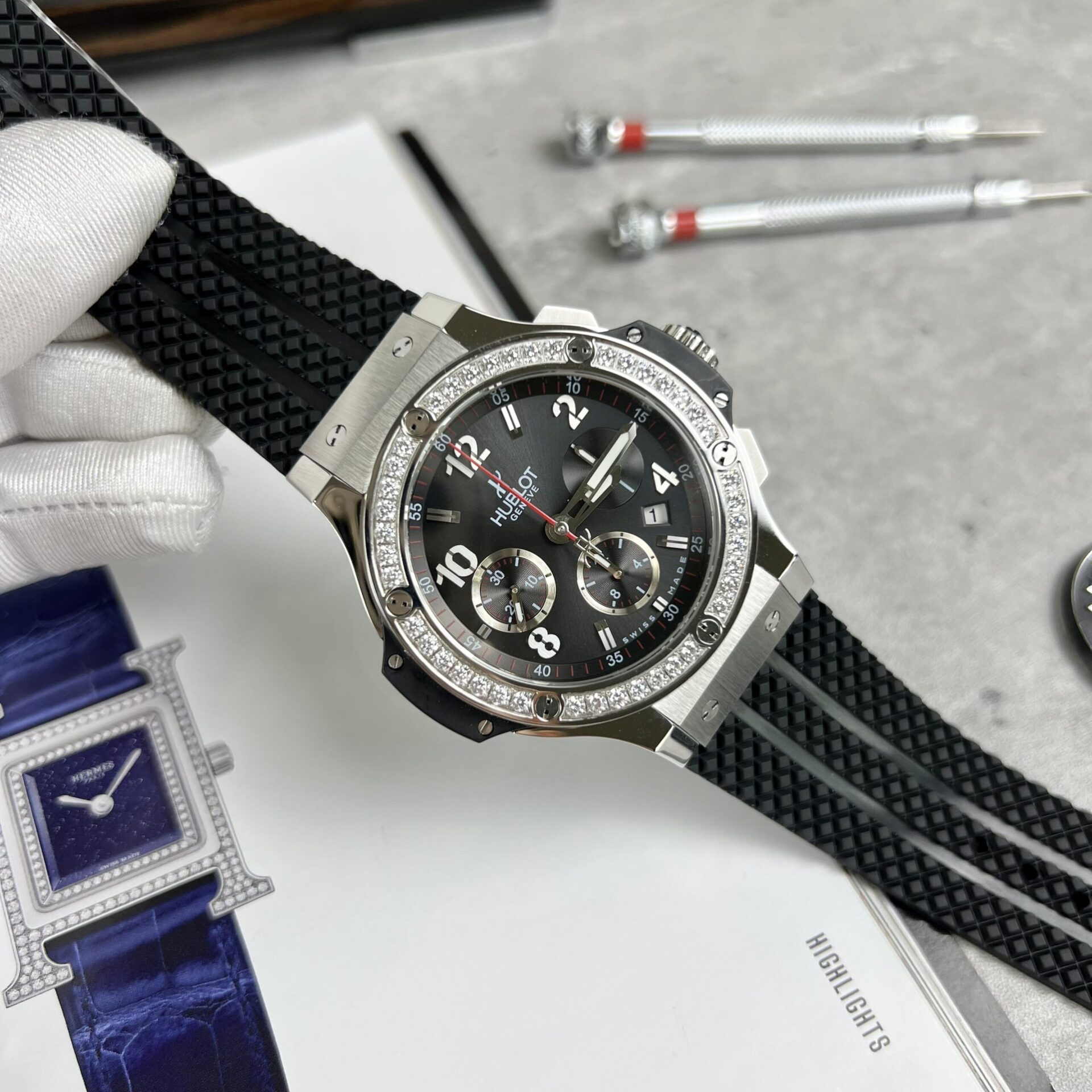 Hublot Replica 11 Watch Big Bang Geneve Chronograph With Diamonds Bezel 44mm - Elite Watch Atelier