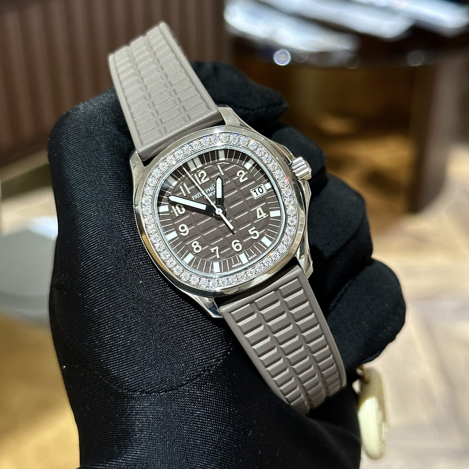 Patek Philippe Replica Watch Aquanaut 5067A Custom Moissanite Diamonds 35.6mm - Top club