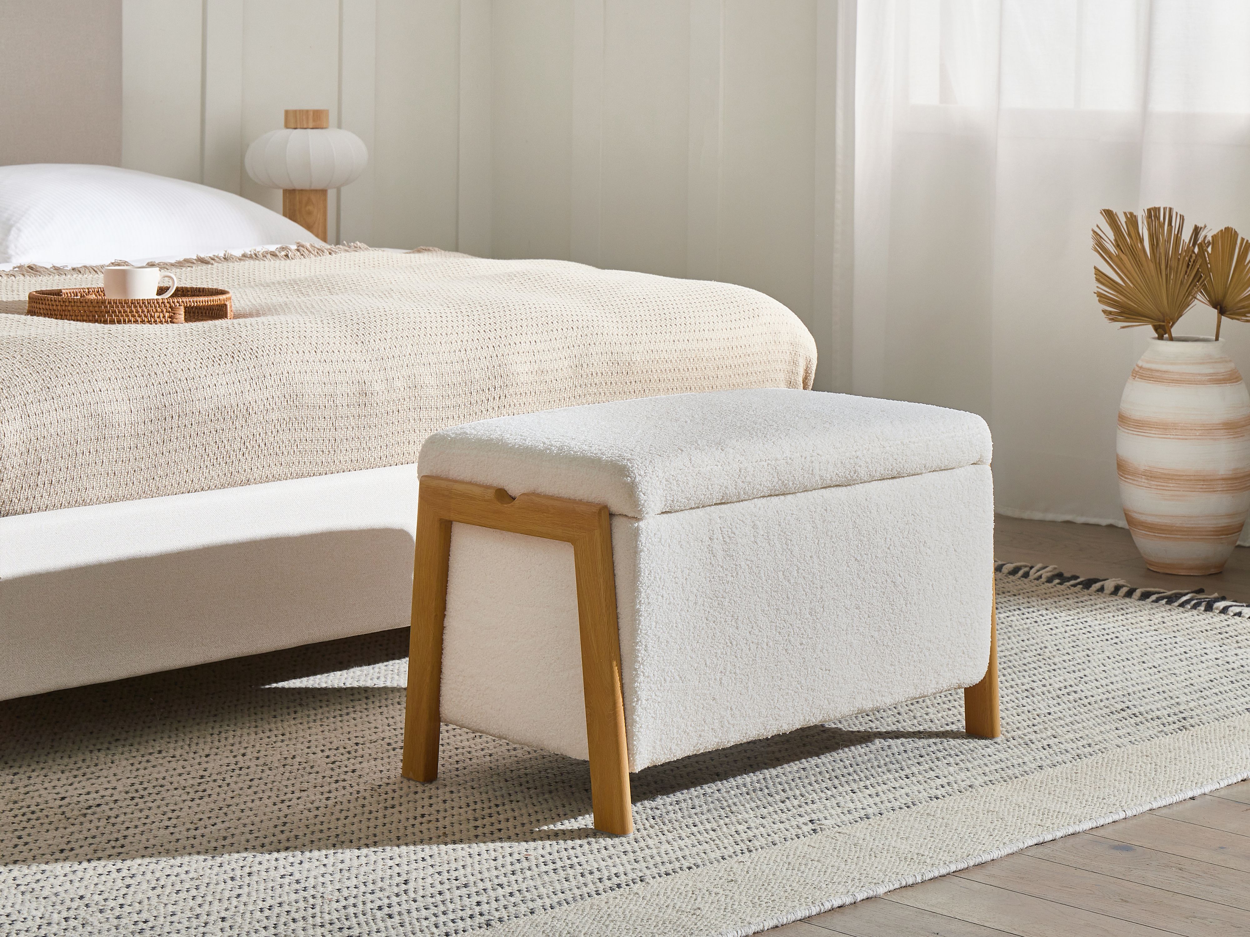 Upholstered Storage Bench EDLAND Boucle White