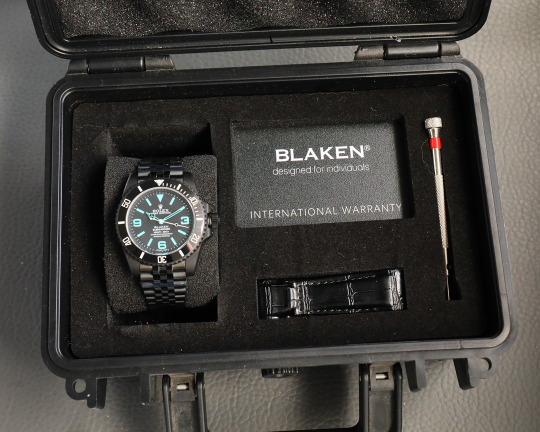 Rolex Dark Legend Submariner - DLC Black Finish - 40MM - Cyan(1:1 replica) - Elite Watch Atelier