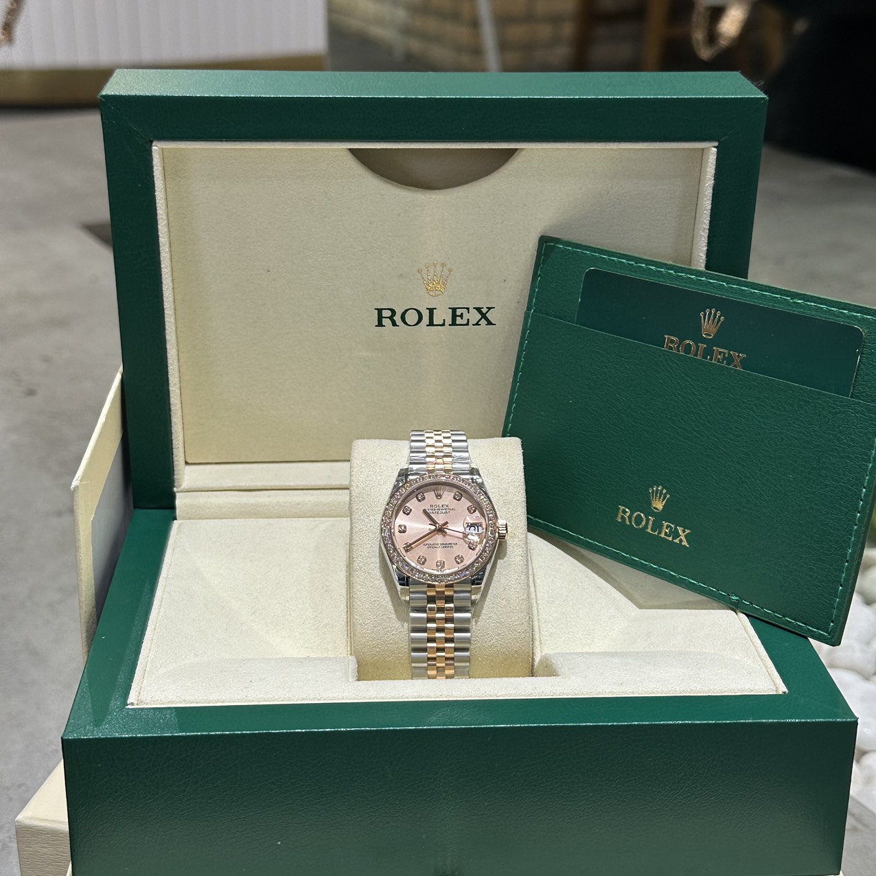 Rolex DateJust Women s High Quality Fake Watch Sunburt Dial Jubilee Strap 31mm - Top club