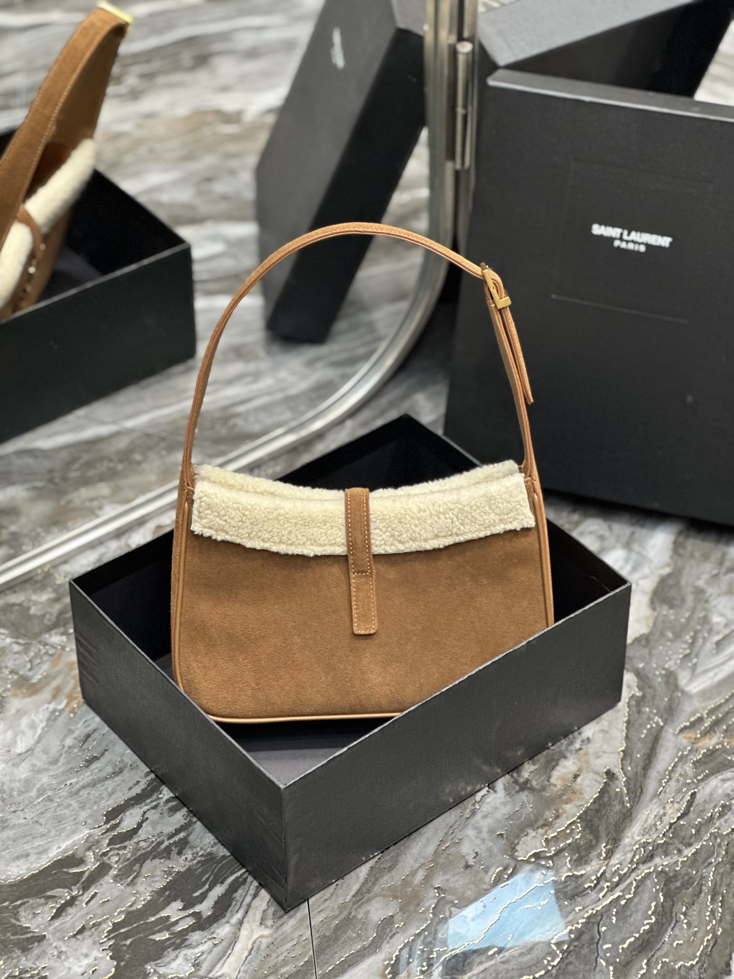 LE 5 À 7 HOBO BAG IN LIZARD SHINY LEATHER1:1High-quality replica