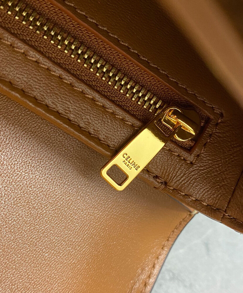 Celine Teen Triomphe Bag In Shiny Calfskin Coffee1:1High-quality replica