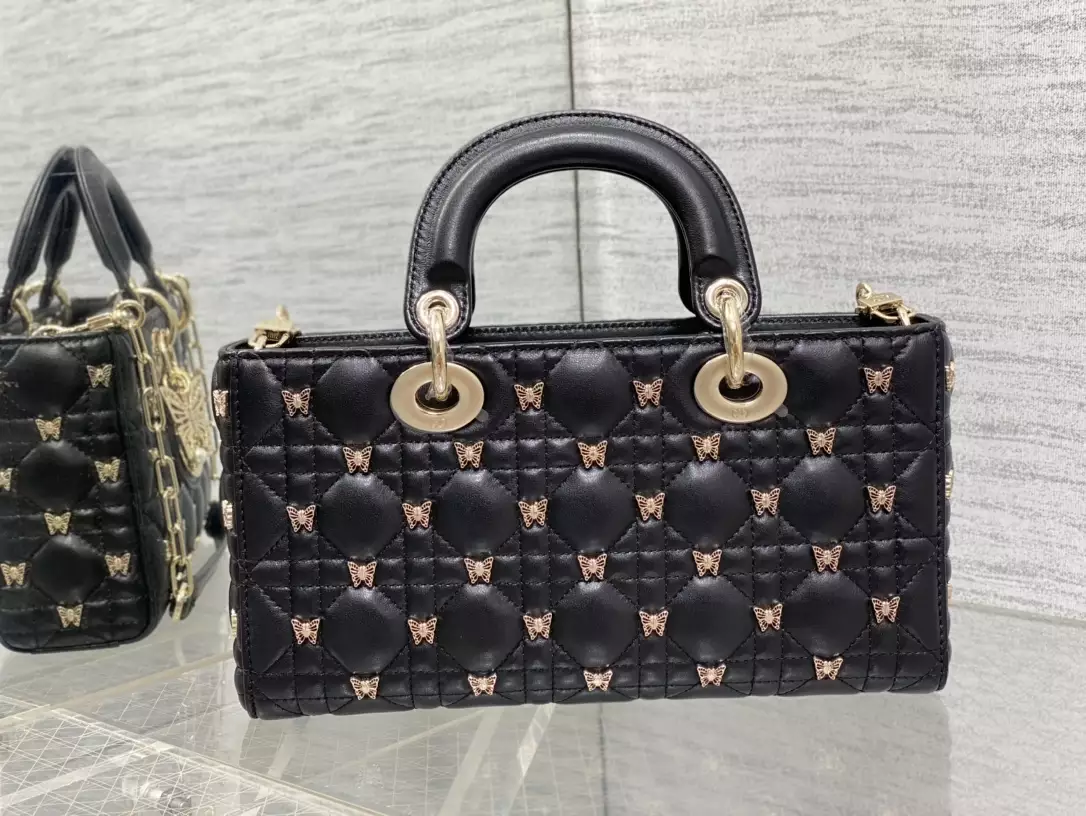 Medium Lady D-Joy Bag Black Cannage Lambskin with Gold-Finish Butterfly Studs1:1High-quality replica