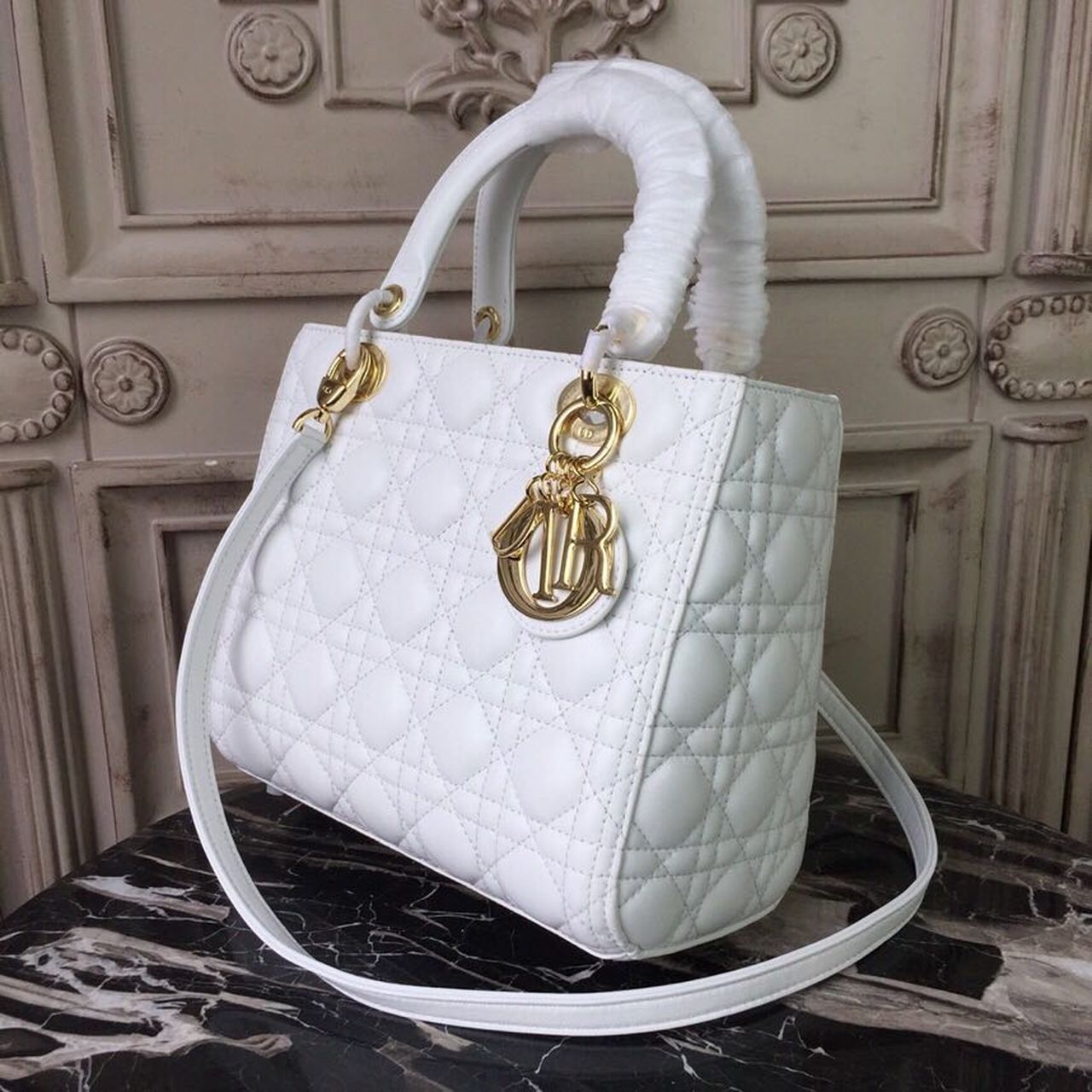 Christian Dior Medium Lady Dior Bag Gold Toned Hardware White For Women 24cm/9in CD1:1High-quality replica