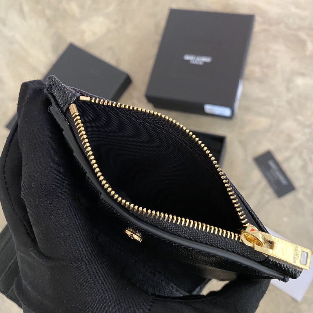 MONOGRAM ZIPPERED TWO-PART WALLET IN QUILTED GRAIN DE POUDRE EMBOSSED LEATHER1:1High-quality replica
