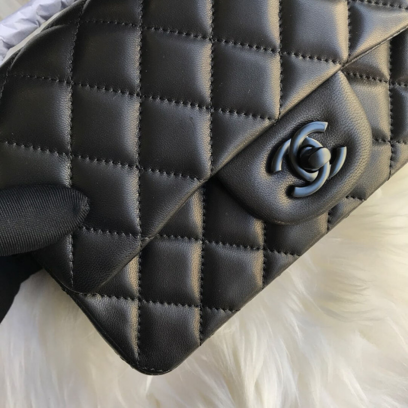 Replica Chanel Lambskin 20Cm Classic Flap Bag 1116 Black1:1High-quality replica