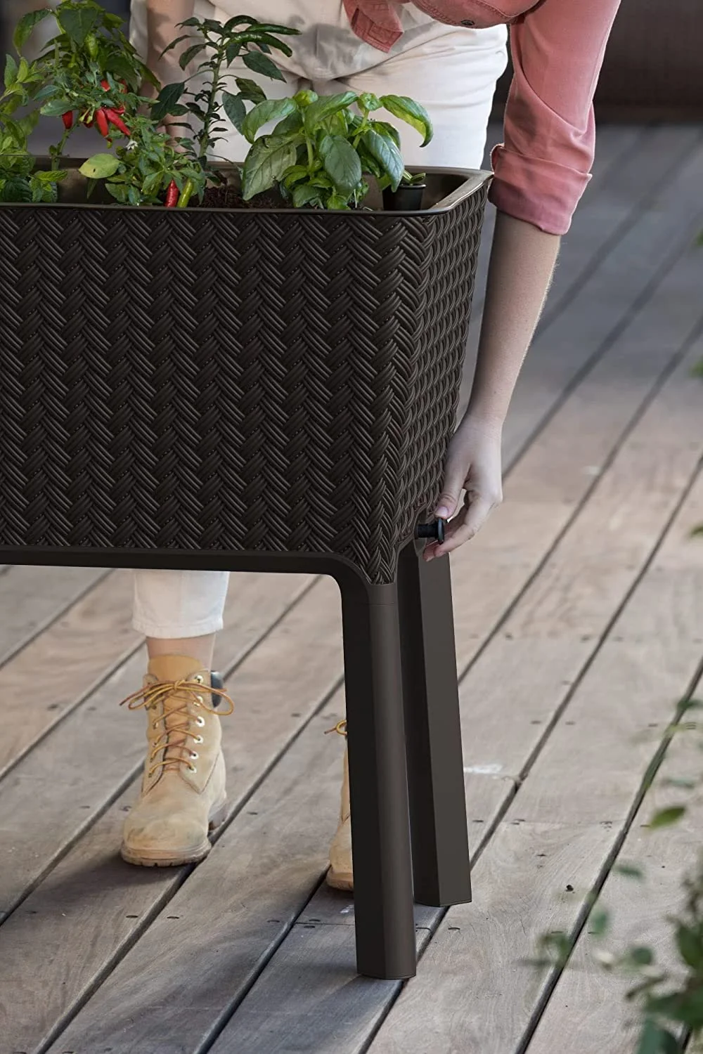 Keter Splendor 31.7 Gallon Raised Garden Bed with Self Watering and Drainage, Grey - Image 9