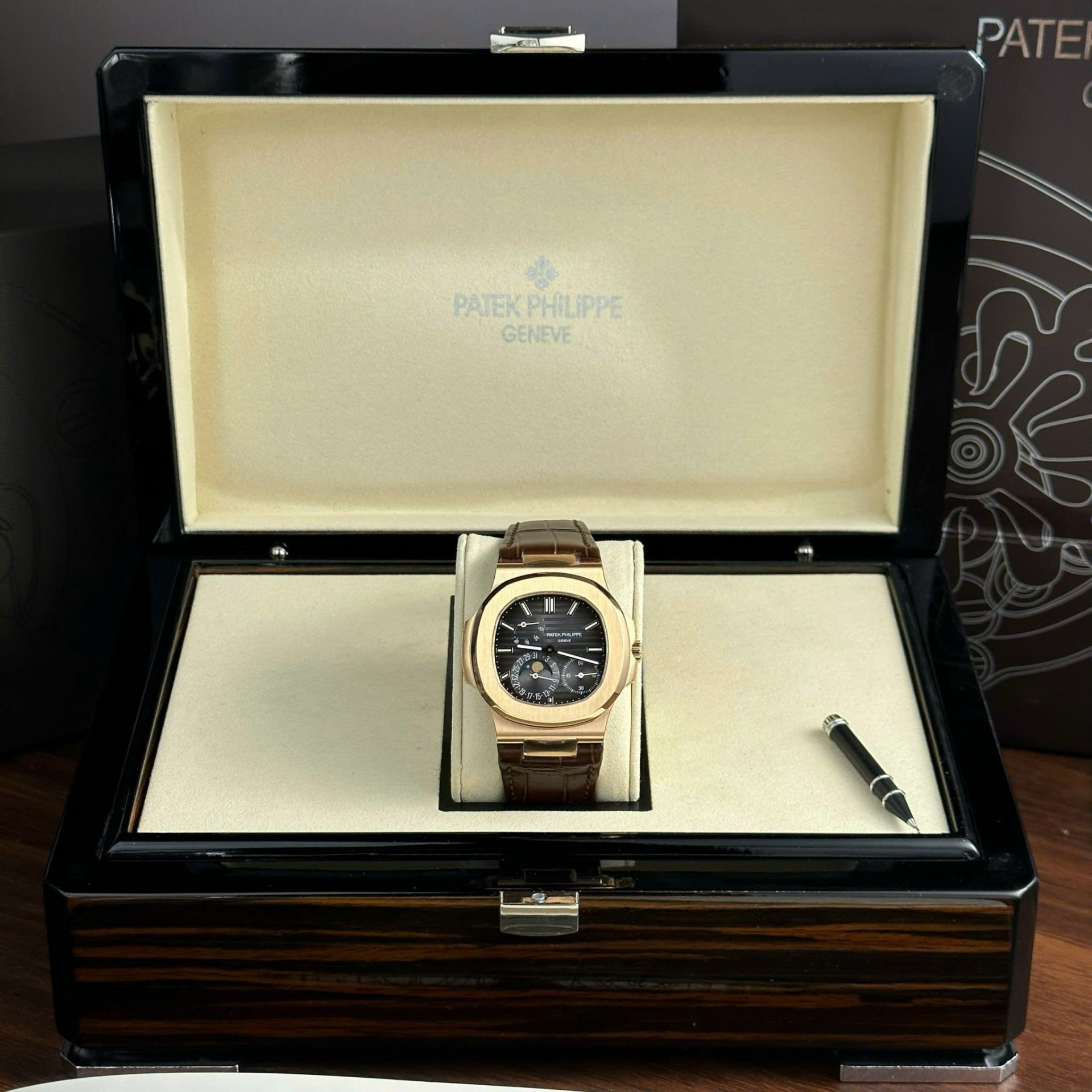 Patek Philippe Nautilus 5712G Best Replica Watch Gray Dial PPF Factory 40mm - Elite Watch Atelier