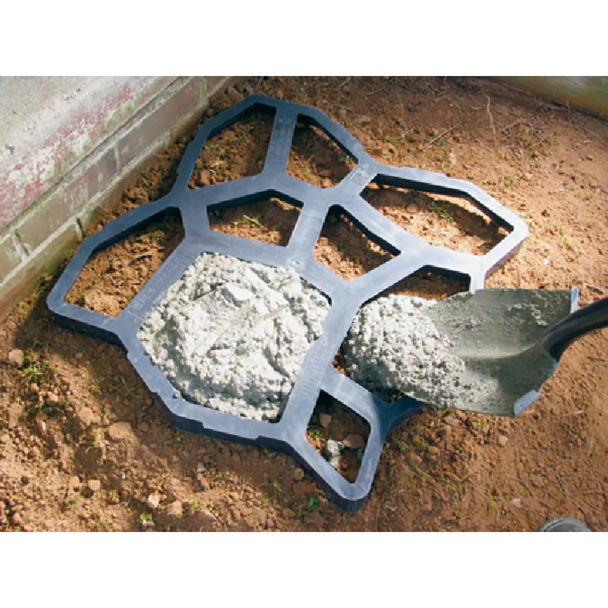 Quikrete Plastic Mold Reusable 2 Ft. Concrete Mold, Country Stone