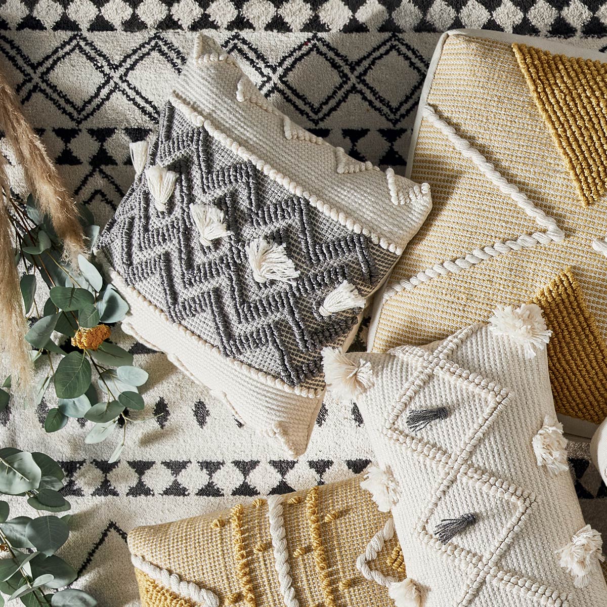 Cushion "R.O.W." Ivory white, 45x45 cm