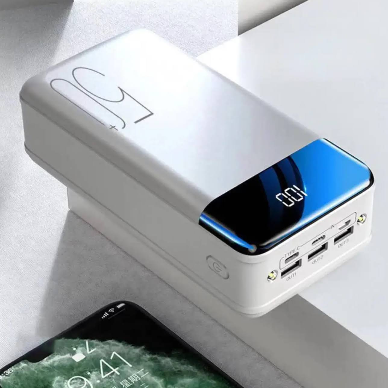 PowerMax50 – 50.000mAh Supersnelle Powerbank voor Reizen en Noodsituaties