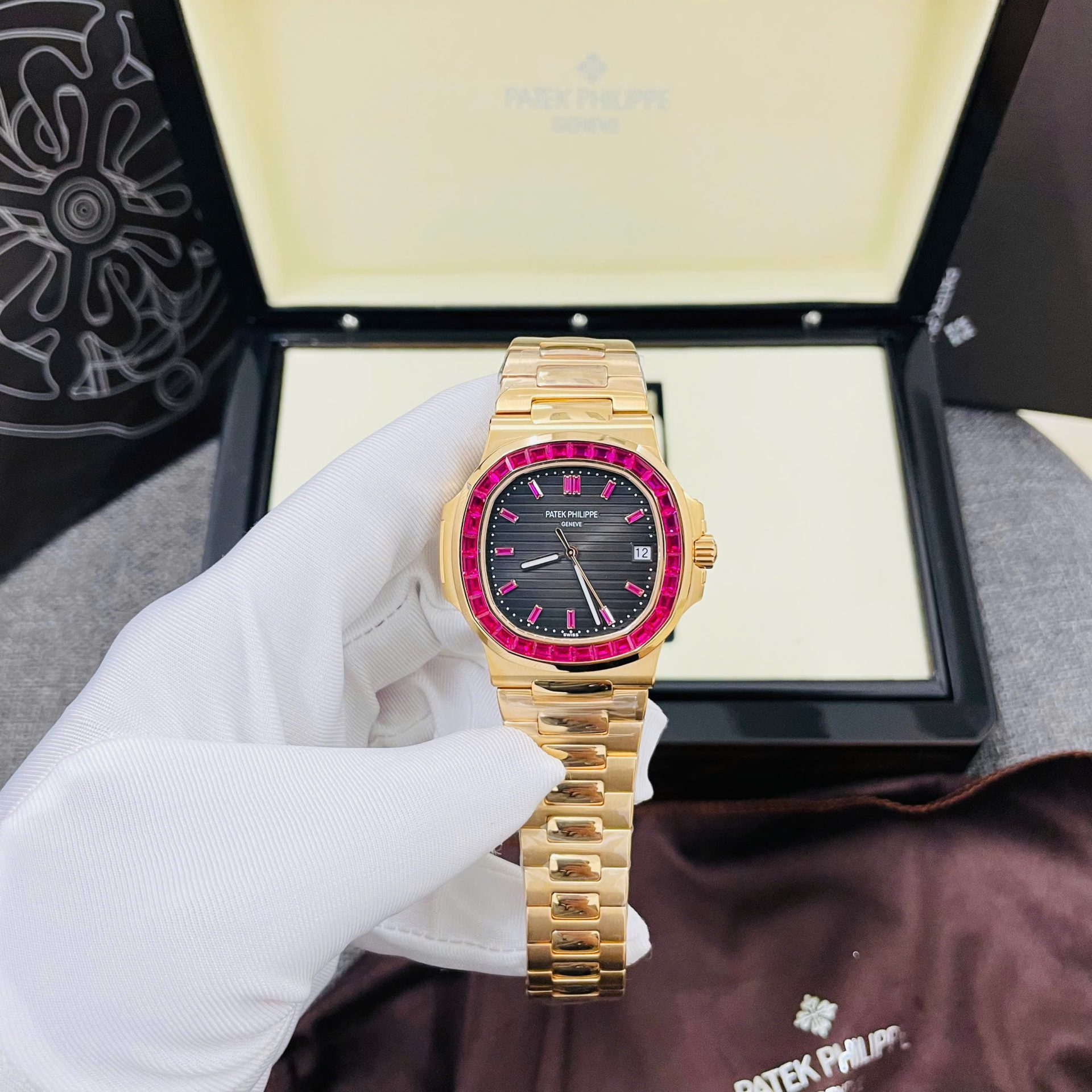 Patek Philippe Nautilus 5723 Copies Watch 18K Gold Wrapped + Synthetic Ruby 40mm - Elite Watch Atelier